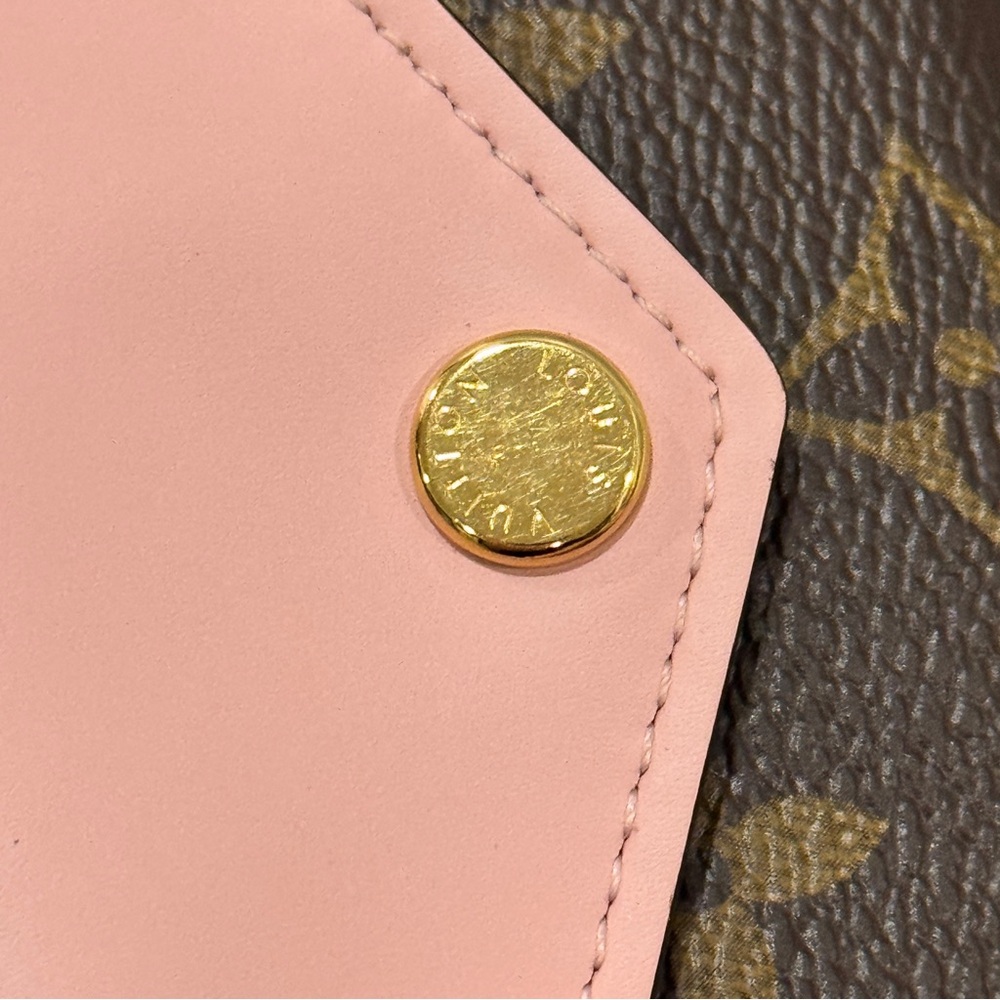 Louis Vuitton Pink Envelope Monogram Zoe Wallet M62933 - Picture 4 of 16